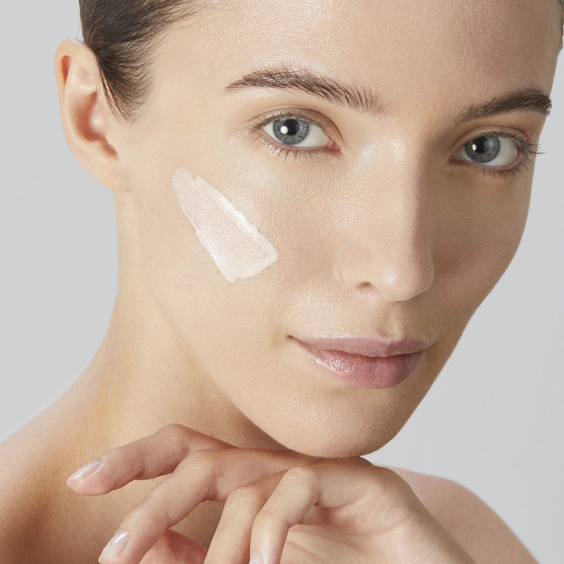 BB CREAM CREMA ANTI-IMPERFEZIONI, UNIFORMA E ILLUMINA IL COLORITO - Gerard's Cosmetic Culture