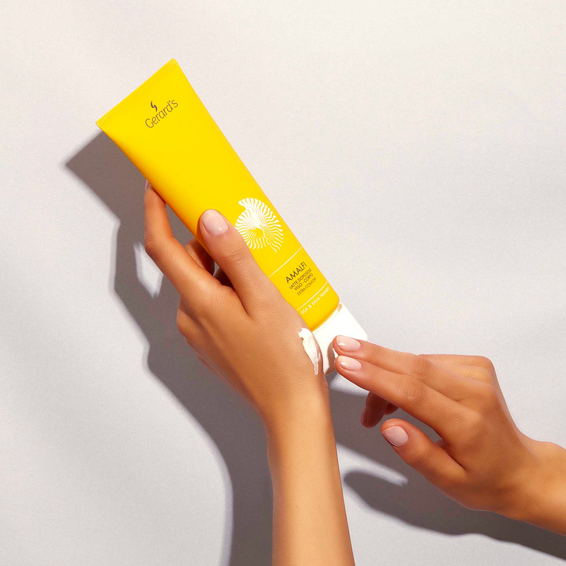 AMALFI LATTE DOPOSOLE VISO-CORPO EXTRA COMFORT - Gerard's Cosmetic Culture