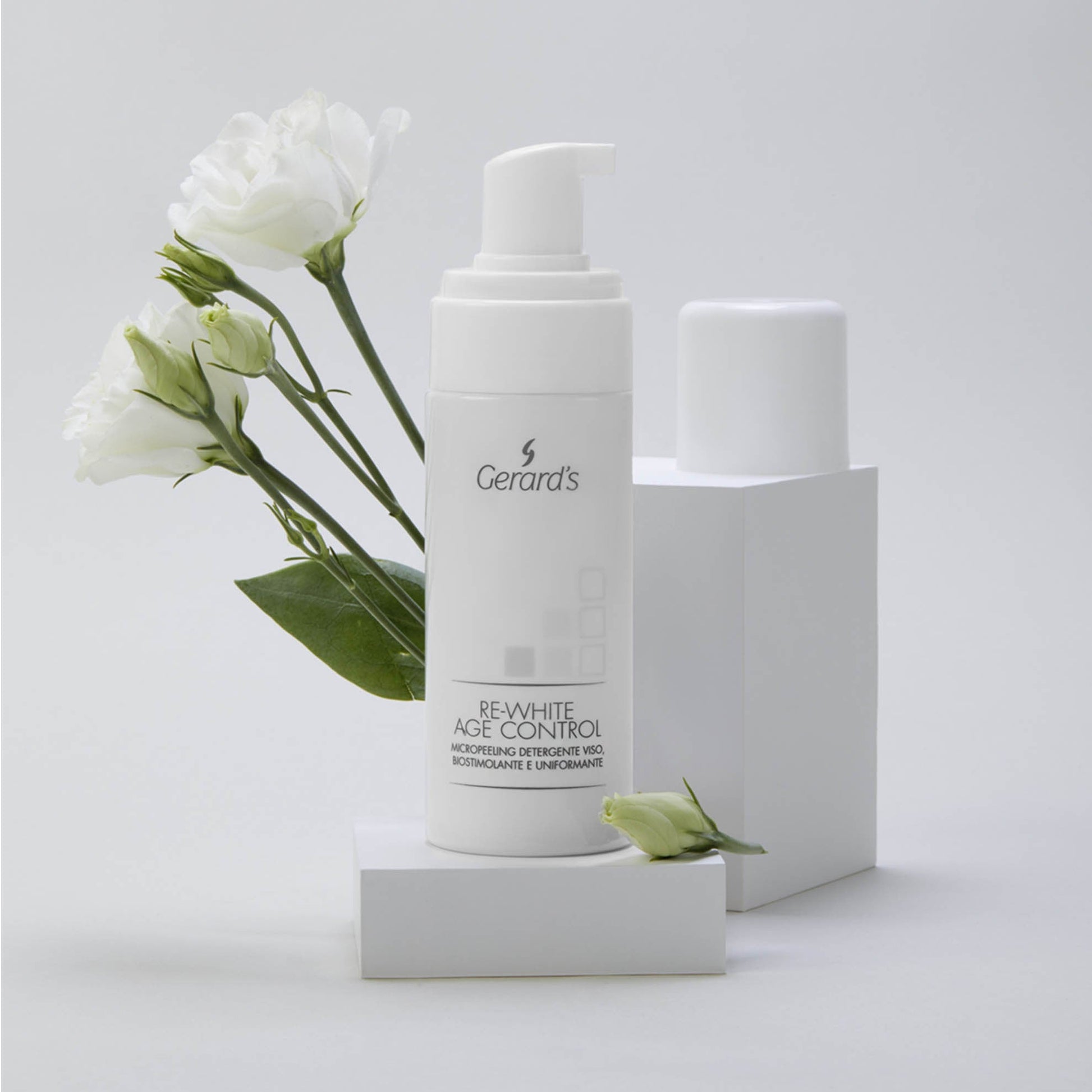 RE-WHITE AGE CONTROL MICROPEELING DETERGENTE BIOSTIMOLANTE E UNIFORMANTE - Gerard's Cosmetic Culture